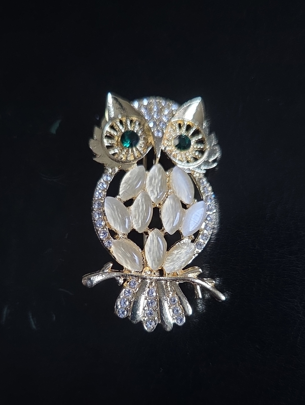 Gold Tone Owl Brooch with White Mother-of-Pearl Accents and Green Eyes, Nwot